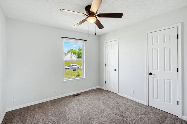 1272 Barbee Ln, Clarksville, TN 37042