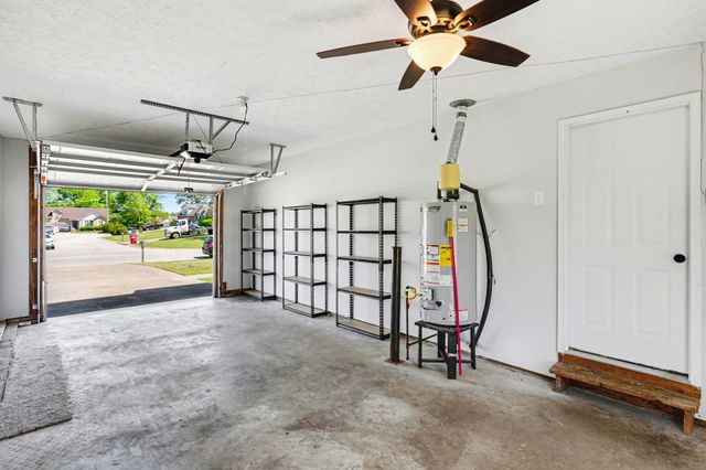 1272 Barbee Ln, Clarksville, TN 37042