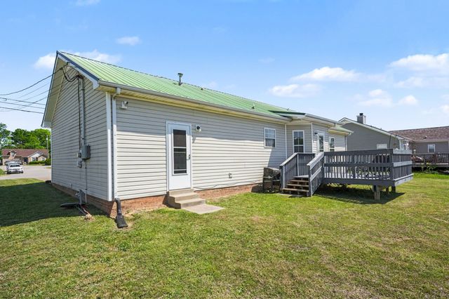 1272 Barbee Ln, Clarksville, TN 37042