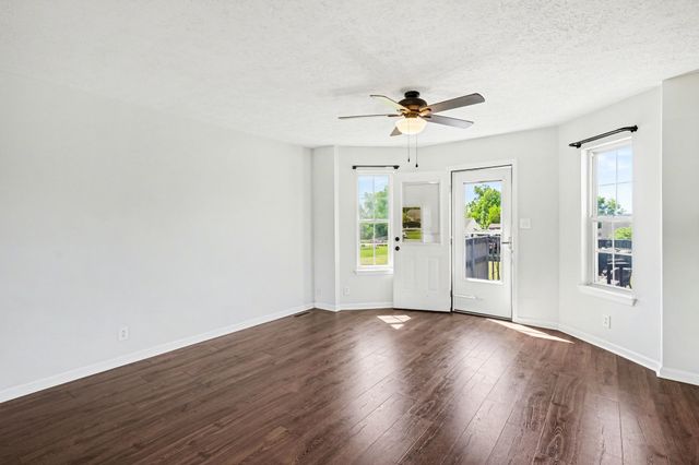 1272 Barbee Ln, Clarksville, TN 37042