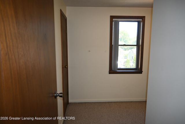 228 Union Street, Grand Ledge, MI 48837