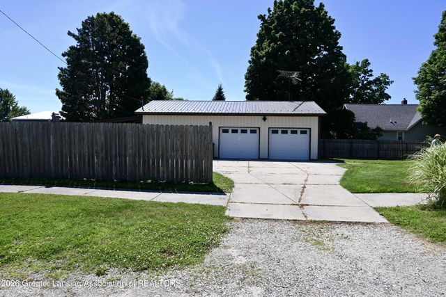 228 Union Street, Grand Ledge, MI 48837