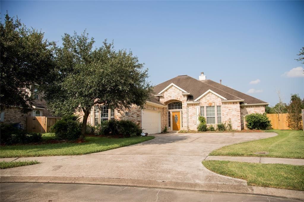 2032 Cork Street, Dickinson, TX 77539