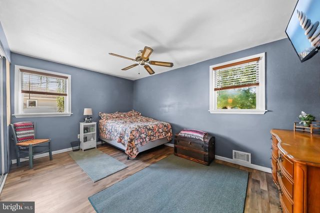 36 MANCHESTER AVE, Marlton, NJ 08053
