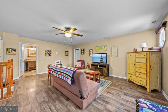 36 MANCHESTER AVE, Marlton, NJ 08053
