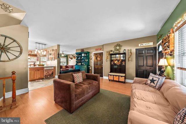 36 MANCHESTER AVE, Marlton, NJ 08053