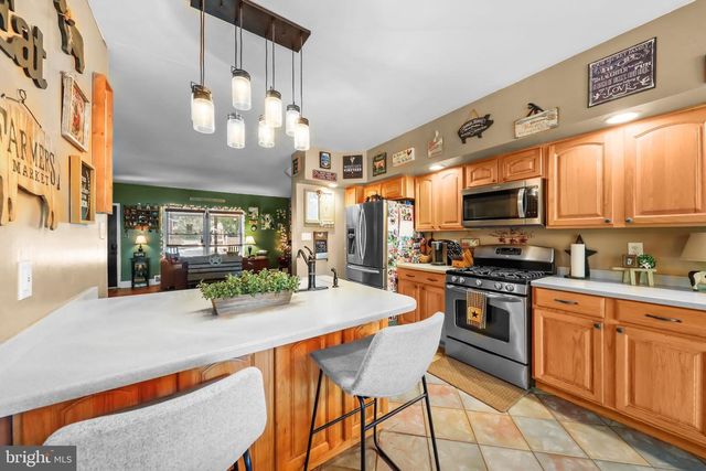 36 MANCHESTER AVE, Marlton, NJ 08053