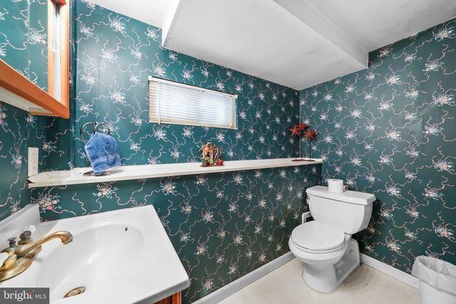 36 MANCHESTER AVE, Marlton, NJ 08053