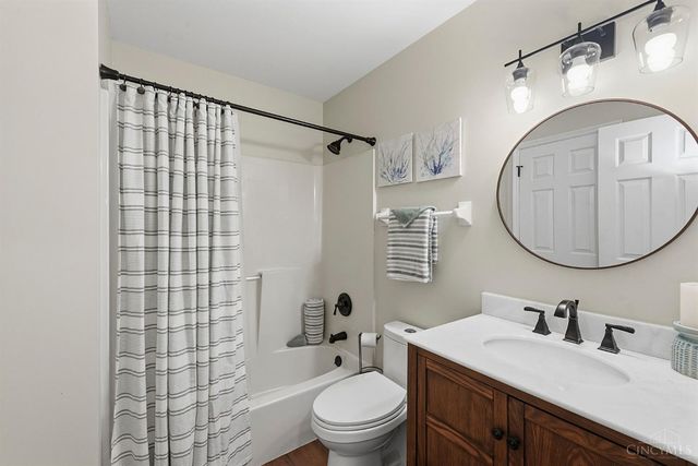 8196 Rivers Edge Circle, Maineville, OH 45039