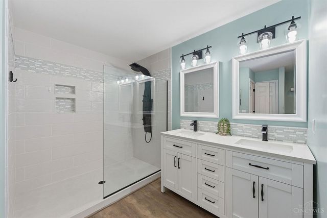 8196 Rivers Edge Circle, Maineville, OH 45039