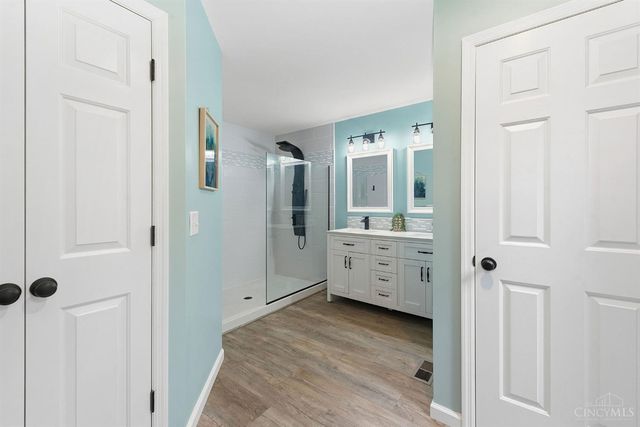 8196 Rivers Edge Circle, Maineville, OH 45039