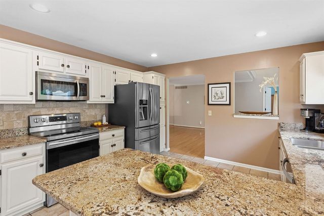 8196 Rivers Edge Circle, Maineville, OH 45039
