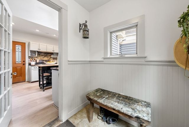 94 William St, Stoneham, MA 02180