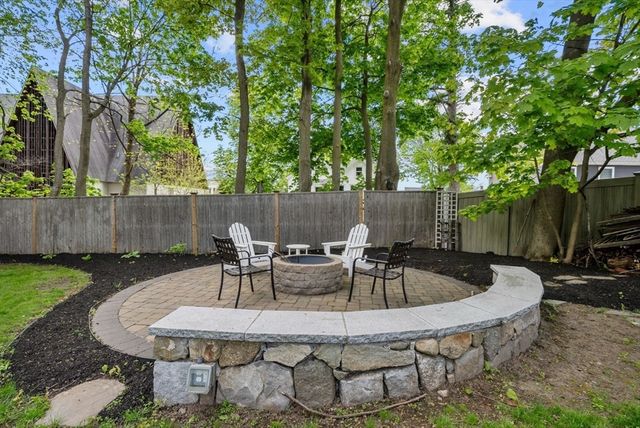 94 William St, Stoneham, MA 02180