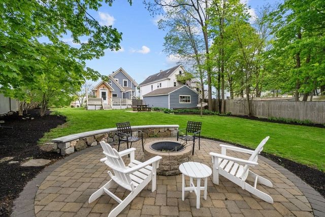 94 William St, Stoneham, MA 02180
