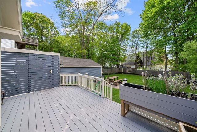94 William St, Stoneham, MA 02180