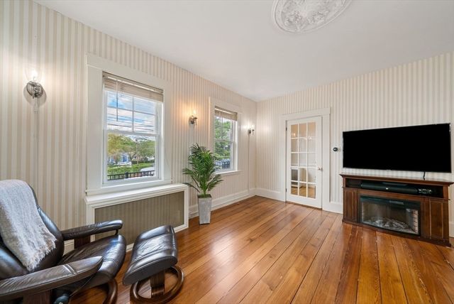 94 William St, Stoneham, MA 02180