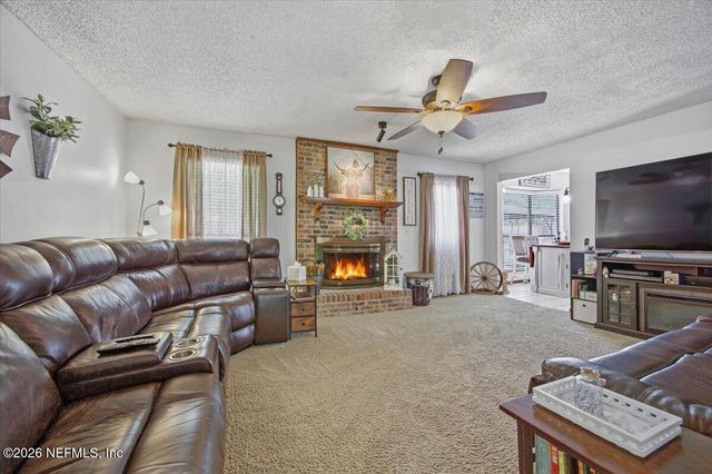 11166 WOODELM Drive E, Jacksonville, FL 32218