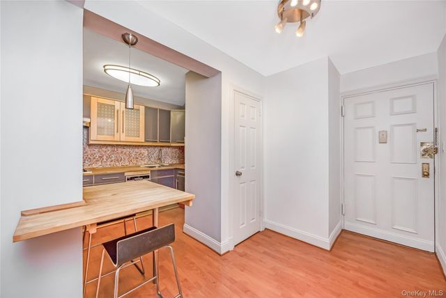 14050 Burden Crescent 2E, Briarwood, NY 11435