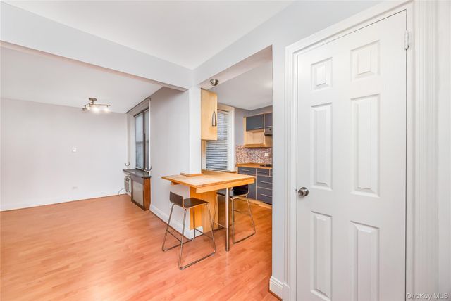 14050 Burden Crescent 2E, Briarwood, NY 11435