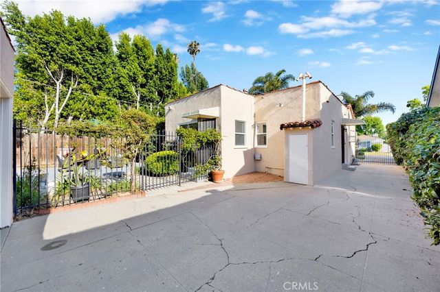 11301 Blix, West Toluca Lake, CA 91602