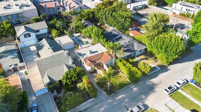 11301 Blix, West Toluca Lake, CA 91602