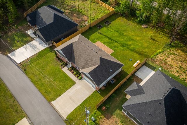 4 Wendike Place, Bella Vista, AR 72715