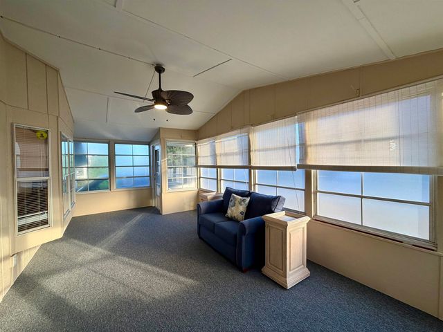 542 Oceanside Dr., Surfside Beach, SC 29575