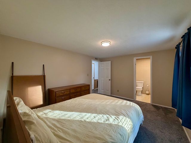 542 Oceanside Dr., Surfside Beach, SC 29575