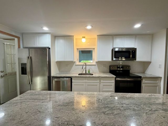 542 Oceanside Dr., Surfside Beach, SC 29575