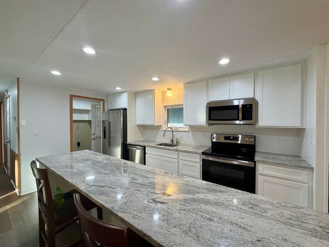 542 Oceanside Dr., Surfside Beach, SC 29575