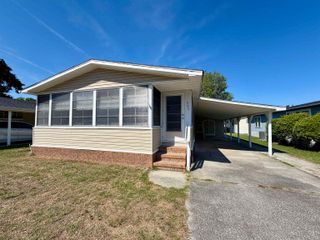 542 Oceanside Dr., Surfside Beach, SC 29575