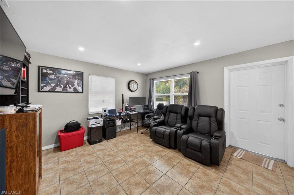 2992 Lafayette ST, FORT MYERS, FL 33916 — photo 4