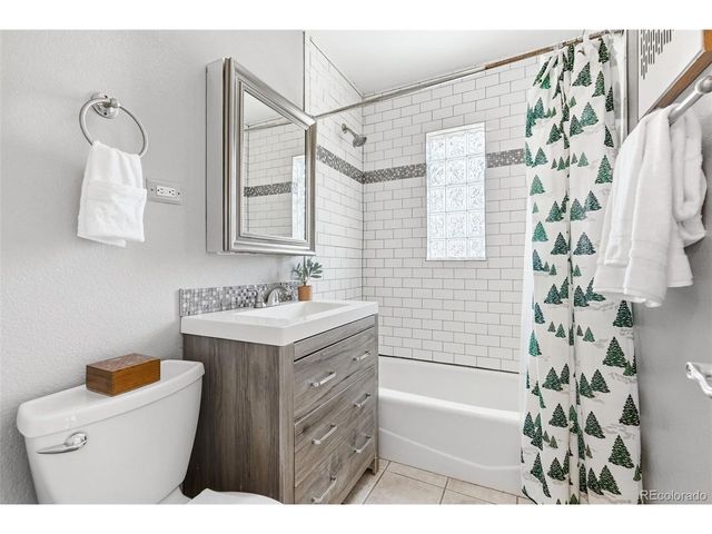 3564 Magnolia St, Denver, CO 80207