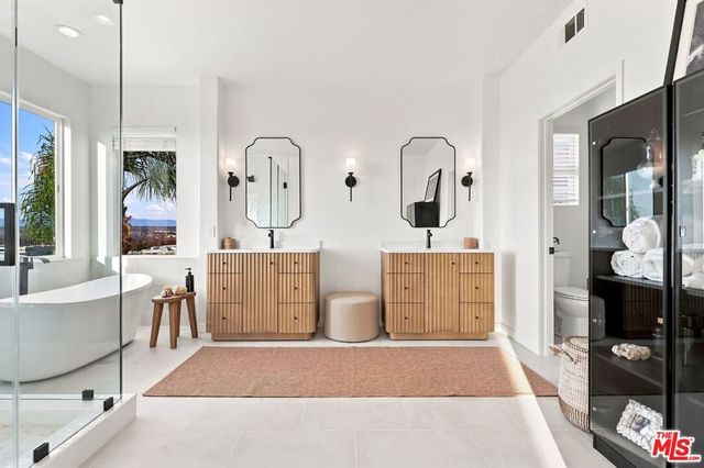 6829 Altamor Drive, Los Angeles, CA 90045