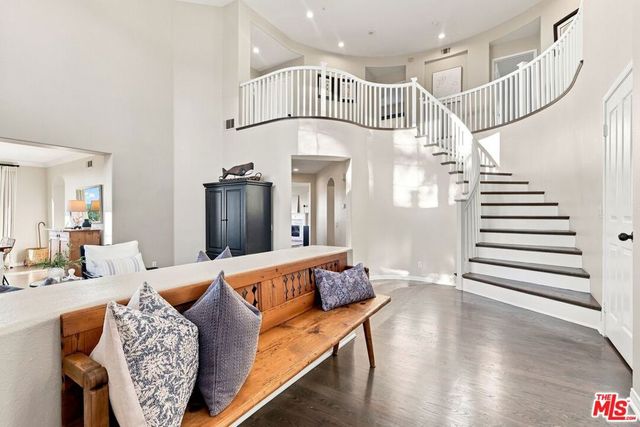 6829 Altamor Drive, Los Angeles, CA 90045