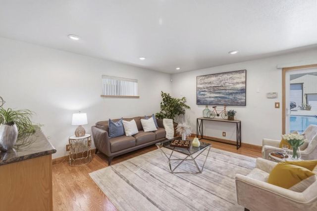 326 30th Avenue, San Mateo, CA 94403