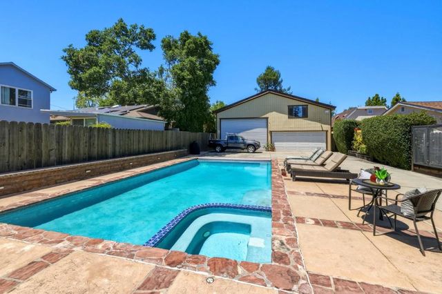 326 30th Avenue, San Mateo, CA 94403