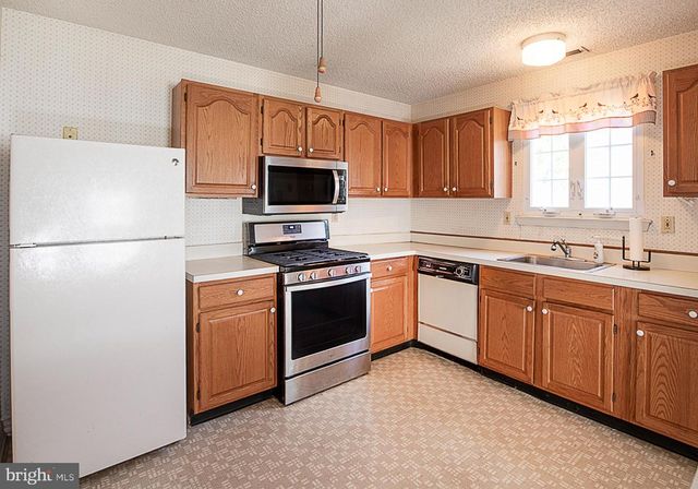 636 CARIBBEAN WAY, Williamstown, NJ 08094