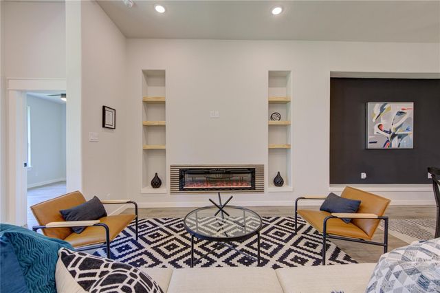 248 Blue Hill Drive, Montgomery, TX 77356