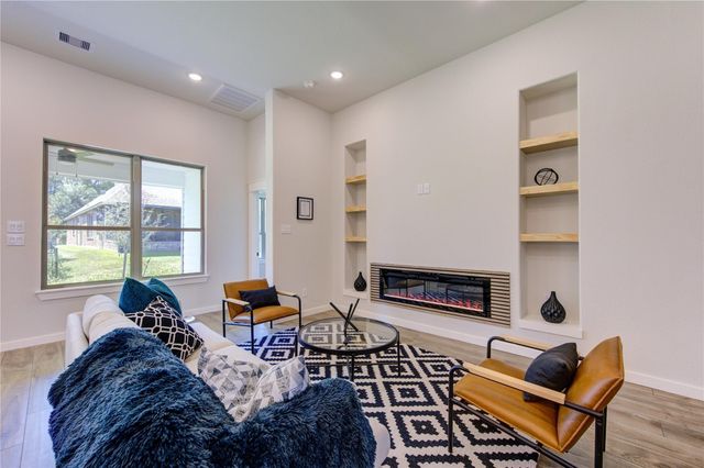 248 Blue Hill Drive, Montgomery, TX 77356