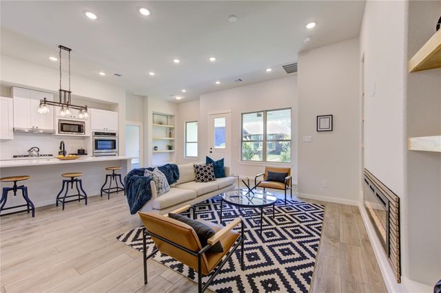 248 Blue Hill Drive, Montgomery, TX 77356