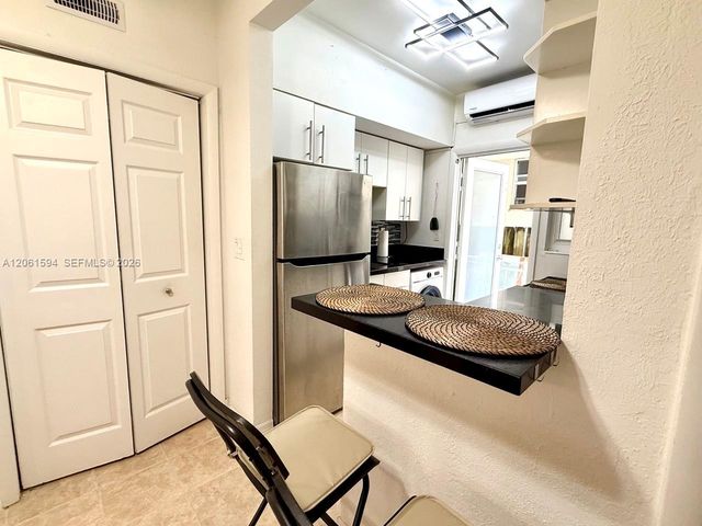 1228 Pennsylvania Ave 6, Miami Beach, FL 33139