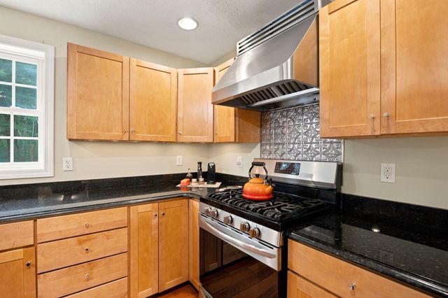 83 Ferson Road, Francestown, NH 03043