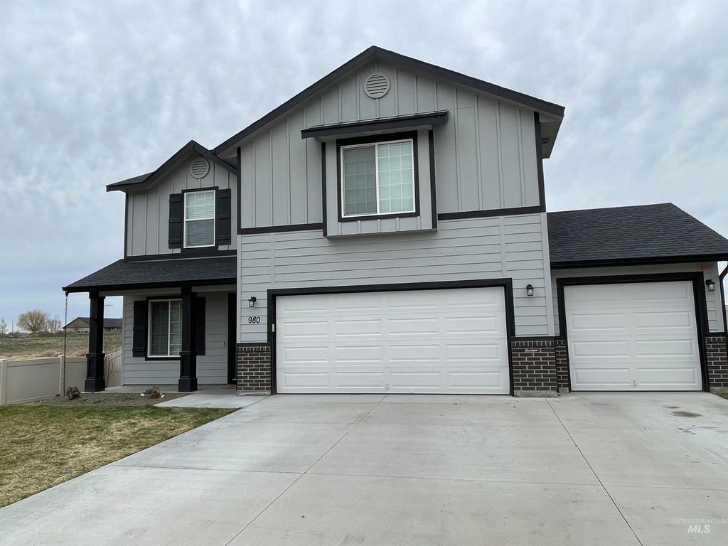980 E Yaquina Bay Dr., Nampa, ID 83686