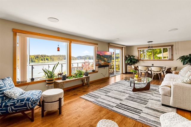 3444 Madrona Beach Road NW, Olympia, WA 98502