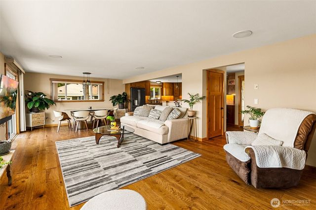 3444 Madrona Beach Road NW, Olympia, WA 98502