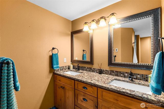 3444 Madrona Beach Road NW, Olympia, WA 98502