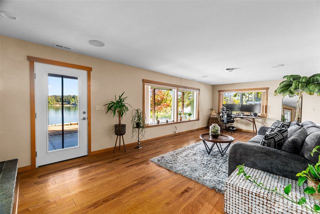 3444 Madrona Beach Road NW, Olympia, WA 98502