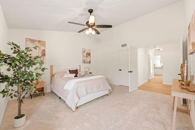 12855 Via Moura, San Diego, CA 92128